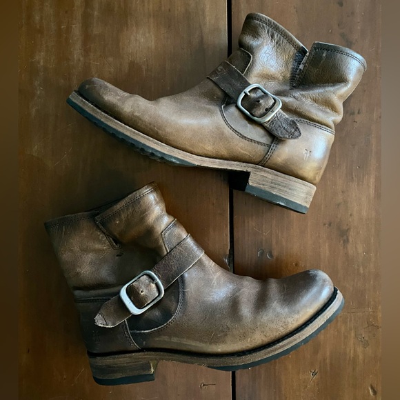 Frye Shoes - Frye- Veronica bootie rich brown leather buckle detail women’s size 9